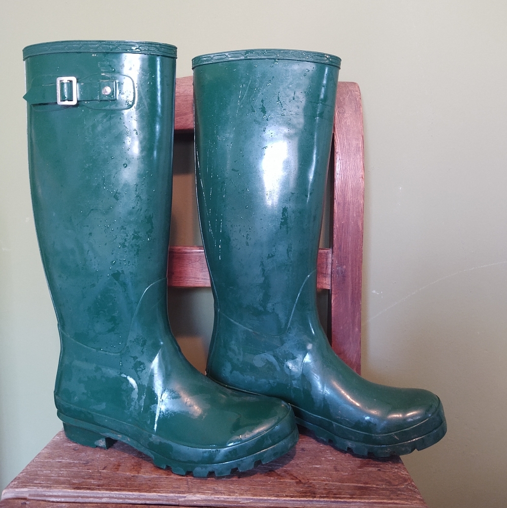 Rainboots!